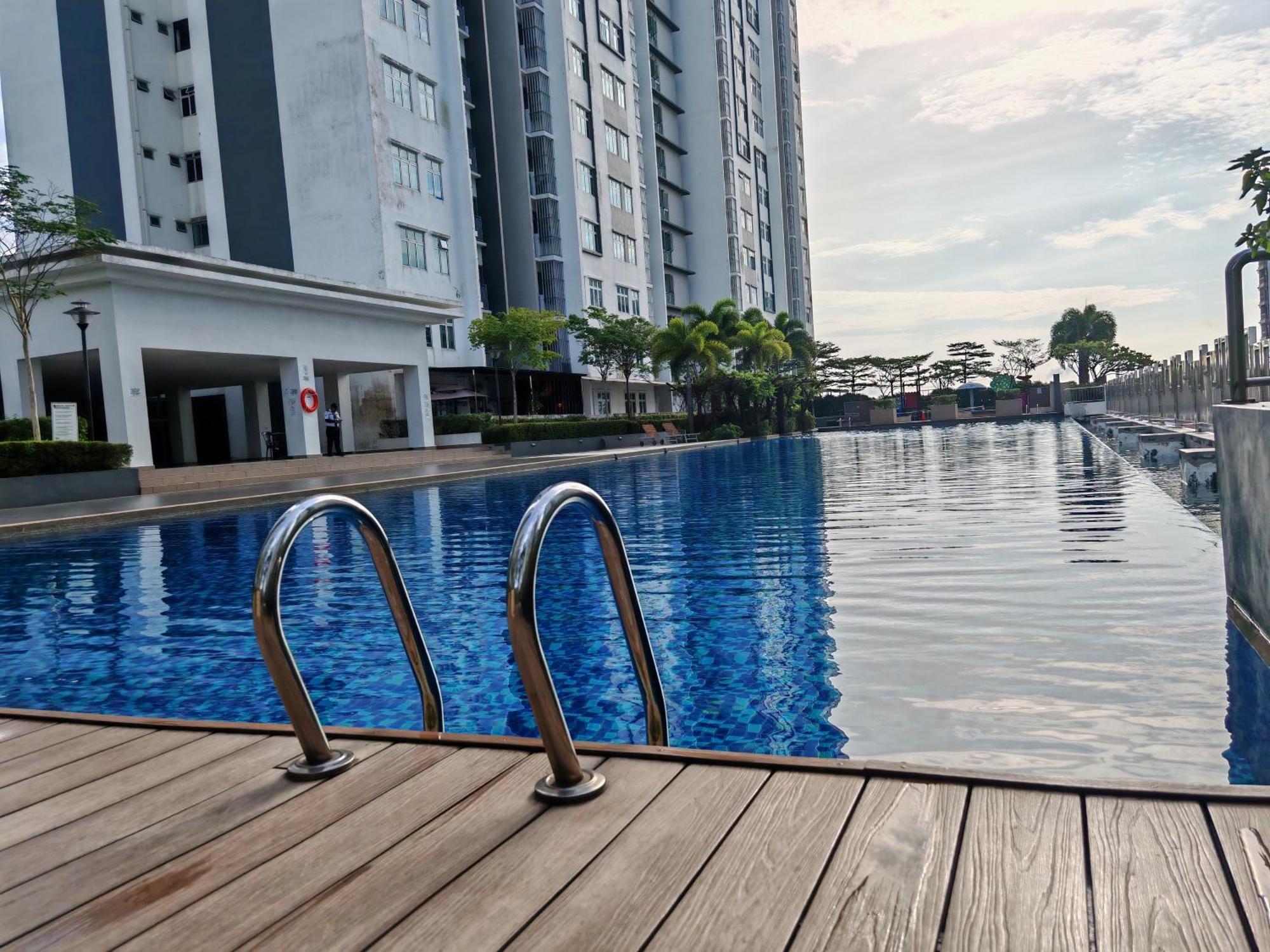 Near Mmhe - 3 Bedrooms Meridin Bayvue Pasir Gudang Masai